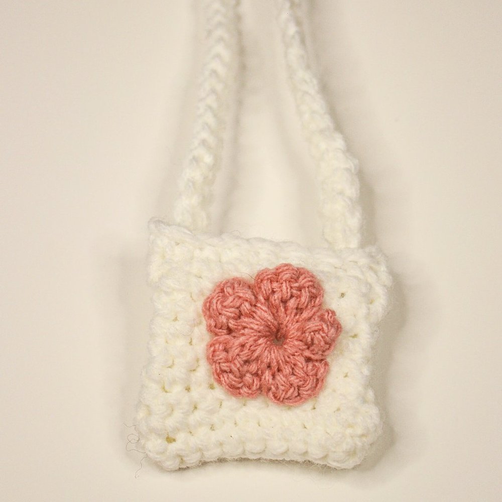 White Crossbody Purse For Amigurimi Dolls